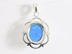 Opengewerkte zilveren hanger met Australische opaal afbeelding 3