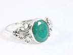 Fijne bewerkte zilveren ring met smaragd afbeelding 1