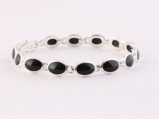 Zilveren schakelarmband met onyx afbeelding 2