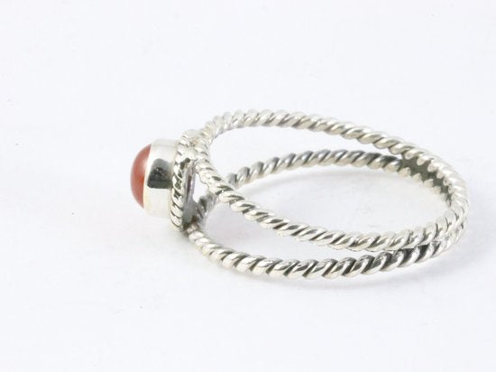 Opengewerkte zilveren ring met carneool afbeelding 2