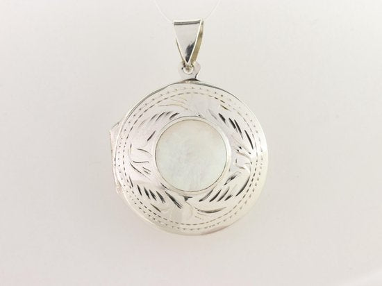 Rond bewerkt zilveren medaillon met parelmoer afbeelding 4