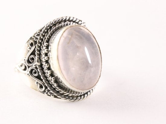 Bewerkte zilveren ring met rozenkwarts afbeelding 1