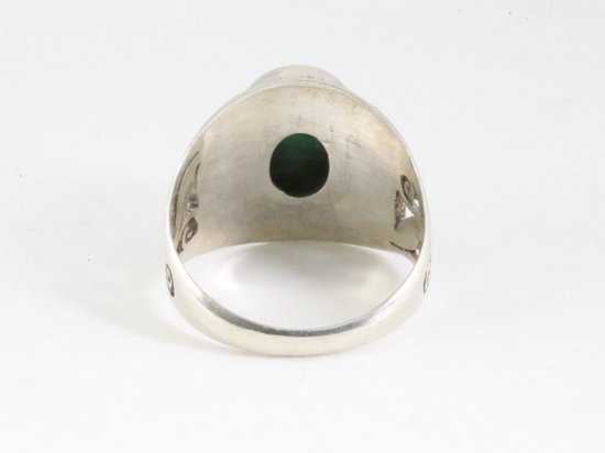 Bewerkte zilveren ring met malachiet afbeelding 3