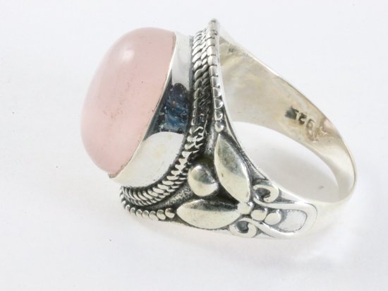 Zware bewerkte zilveren ring met rozenkwarts afbeelding 2