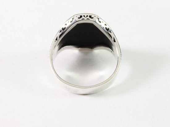 Zilveren herenring met fantasiegravering afbeelding 4