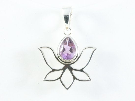 Opengewerkte zilveren lotus bloem hanger met amethist afbeelding 4