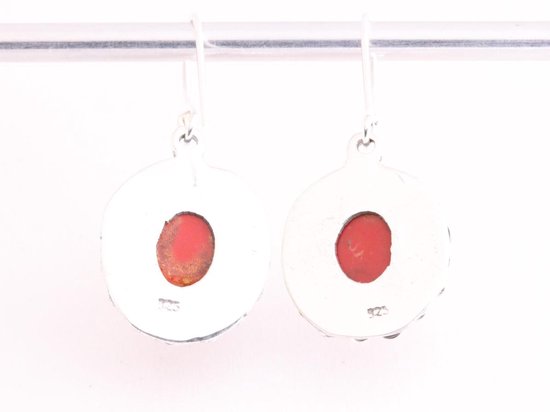 Bewerkte zilveren oorbellen met rode jaspis afbeelding 3