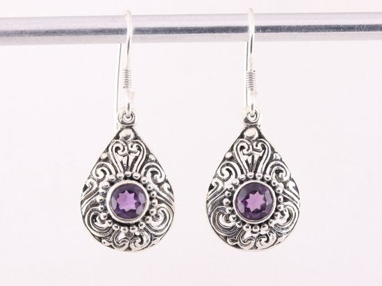 Opengewerkte zilveren oorbellen met amethist afbeelding 4