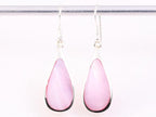 Grote druppelvormige zilveren oorbellen met roze parelmoer afbeelding 4