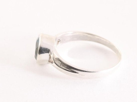 Zilveren ring met blauwe topaas afbeelding 2