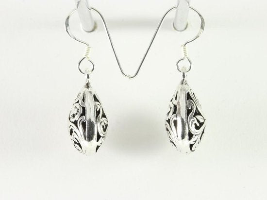 Opengewerkte zilveren oorbellen afbeelding 2