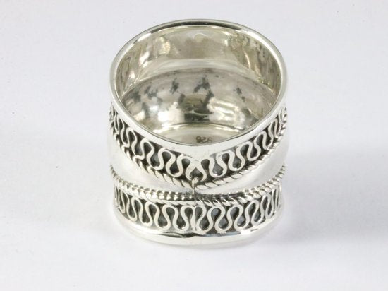 Brede hoogglans zilveren ring met meander patroon afbeelding 3