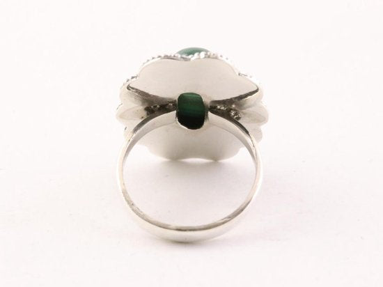 Bewerkte zilveren ring met malachiet afbeelding 3