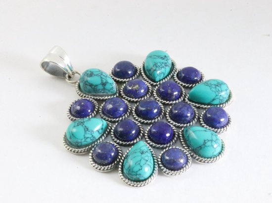 Traditionele bewerkte zilveren hanger met lapis lazuli en turkoois afbeelding 2