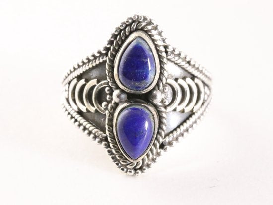 Bewerkte zilveren ring met lapis lazuli afbeelding 4
