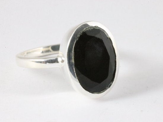 Hoogglans zilveren ring met onyx afbeelding 1