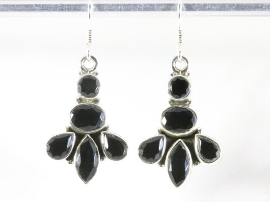 Zilveren oorbellen met onyx afbeelding 1