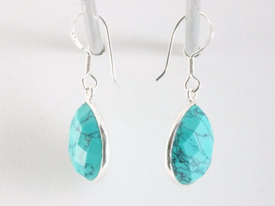 Druppelvormige zilveren oorbellen met gefacetteerde turkoois afbeelding 2