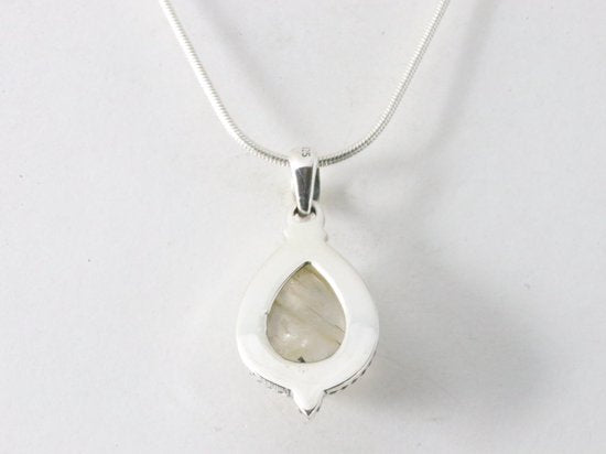 Bewerkte druppelvormige zilveren hanger met gouden rutielkwarts aan ketting afbeelding 3