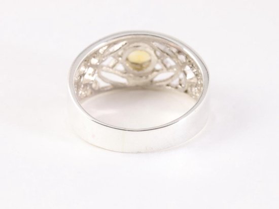 Opengewerkte zilveren ring met citrien afbeelding 3