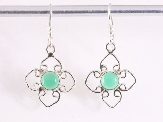 Fijne opengewerkte zilveren oorbellen met groene onyx afbeelding 4
