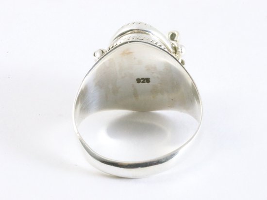 Traditionele bewerkte zilveren gifring met blauwe topaas afbeelding 3