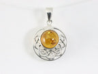 Fijne ronde opengewerkte zilveren hanger met amber afbeelding 4