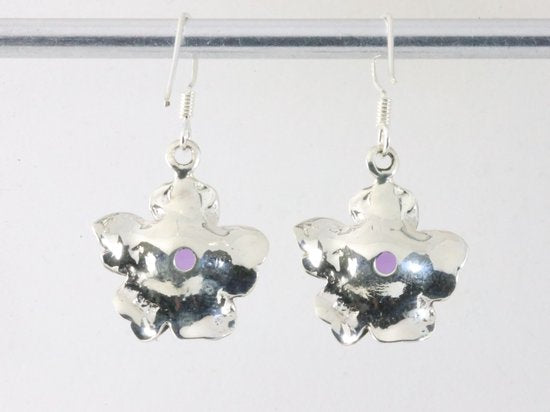 Bloemvormige zilveren oorbellen met amethist afbeelding 2