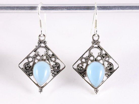 Opengewerkte zilveren oorbellen met blauwe chalcedoon afbeelding 4