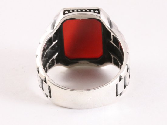 Bewerkte zilveren herenring met rode agaat afbeelding 3