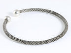 Fijn bewerkte zilveren klemarmband met hoogglans bollen afbeelding 2