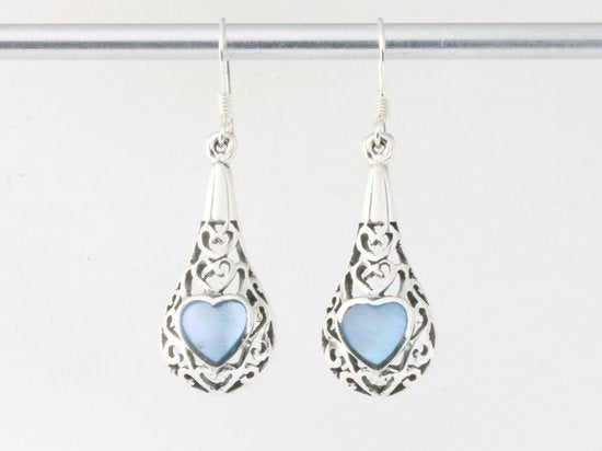 Opengewerkte zilveren oorbellen met blauwe schelp afbeelding 4