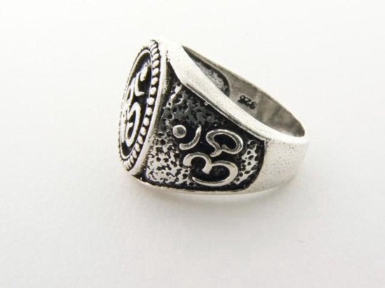 Zware bewerkte zilveren ring met ohm-tekens afbeelding 4