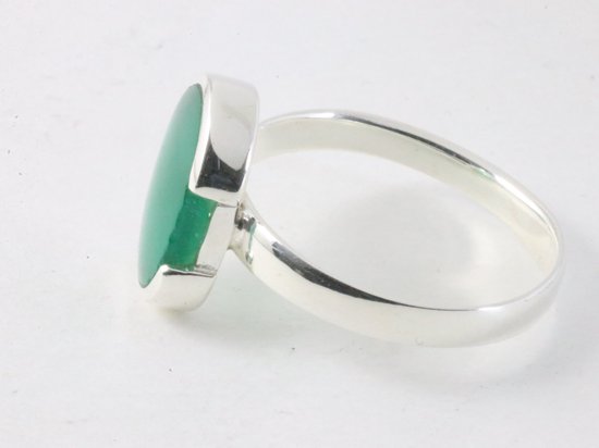 Hoogglans zilveren ring met groene agaat afbeelding 2