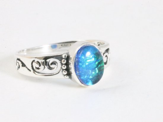 Fijne opengewerkte zilveren ring met blauwe opaal afbeelding 1