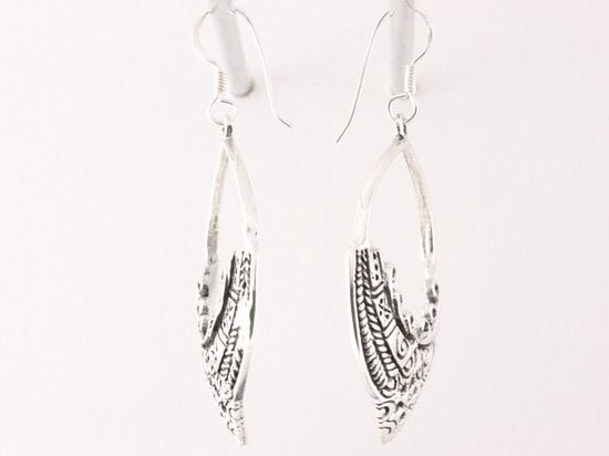 Traditionele bewerkte lange zilveren oorbellen afbeelding 2