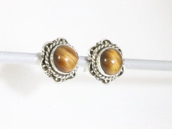 Fijne bewerkte zilveren oorstekers met tijgeroog afbeelding 2