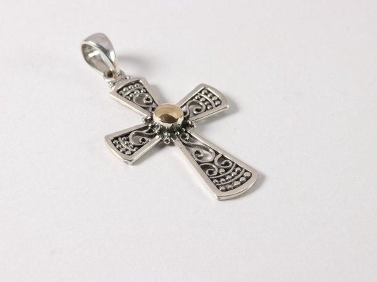 Opengewerkte zilveren kruishanger met 18k gouden decoratie afbeelding 2