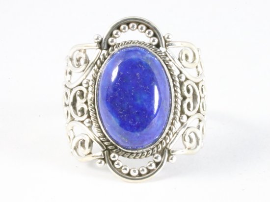 Opengewerkte zilveren ring met lapis lazuli afbeelding 4