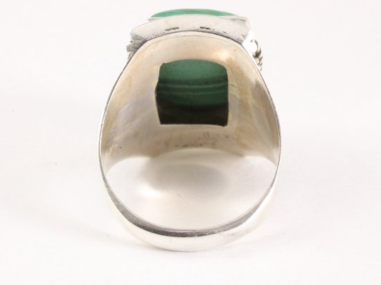 Bewerkte zilveren ring met malachiet afbeelding 3