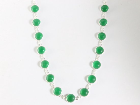 Zilveren collier met jade afbeelding 2