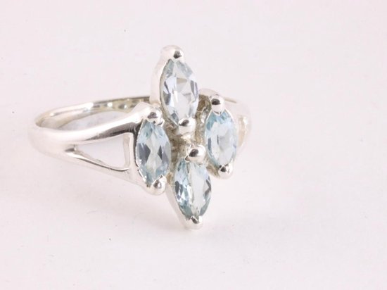 Fijne zilveren ring met blauwe topaas afbeelding 1
