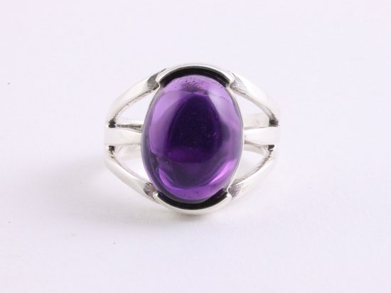 Opengewerkte zilveren ring met amethist afbeelding 4