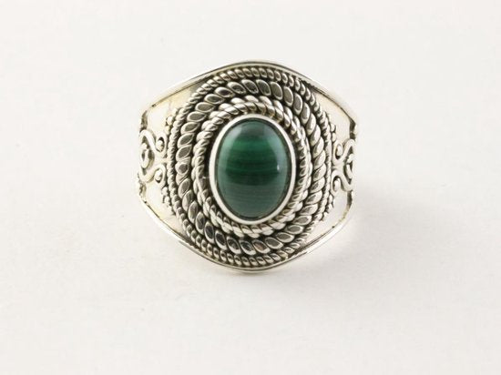 Bewerkte zilveren ring met malachiet afbeelding 4