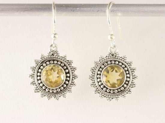Bewerkte zilveren oorbellen met citrien afbeelding 4