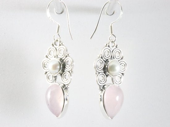 Bewerkte zilveren oorbellen met rozenkwarts en parel afbeelding 2