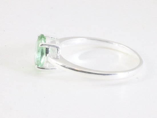Fijne hoogglans zilveren ring met groene amethist afbeelding 2