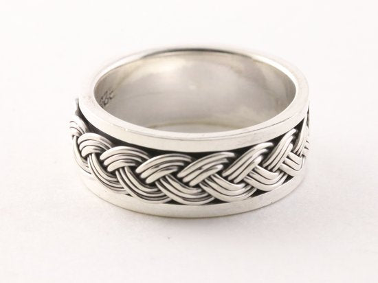 Zware zilveren geluksring met vlechtmotief afbeelding 1