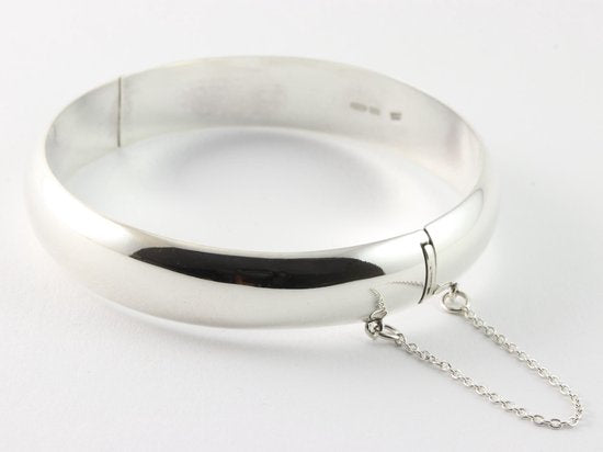 Hoogglans zilveren bangle met kliksluiting afbeelding 1