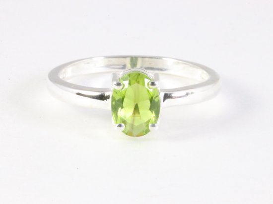 Fijne hoogglans zilveren ring met peridoot afbeelding 4